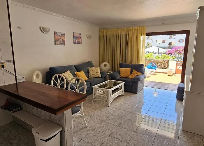 Victoria Court 2 Sunset Pool Los Cristianos (Tenerife)