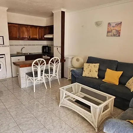 Victoria Court 2 Sunset Pool * Los Cristianos (Tenerife)