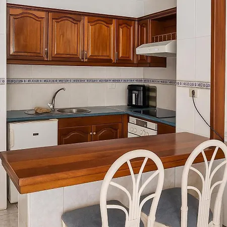 Victoria Court 2 Sunset Pool