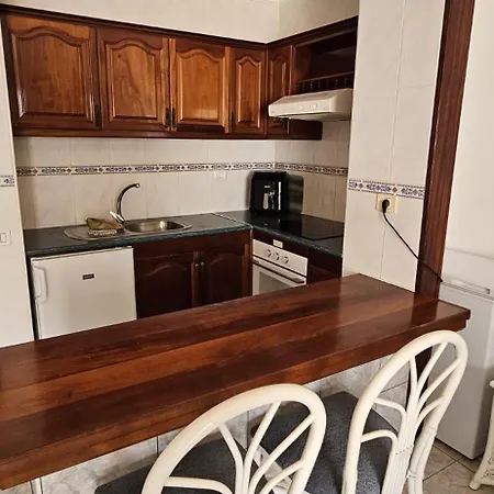 Victoria Court 2 Sunset Pool Los Cristianos (Tenerife)